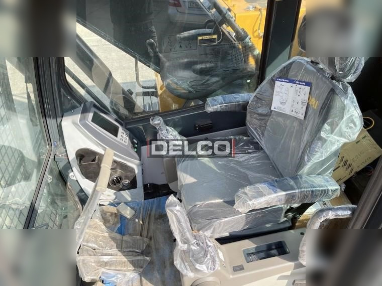 Bager guseničar novi HYUNDAI ROBEX 215L SMART: slika 11