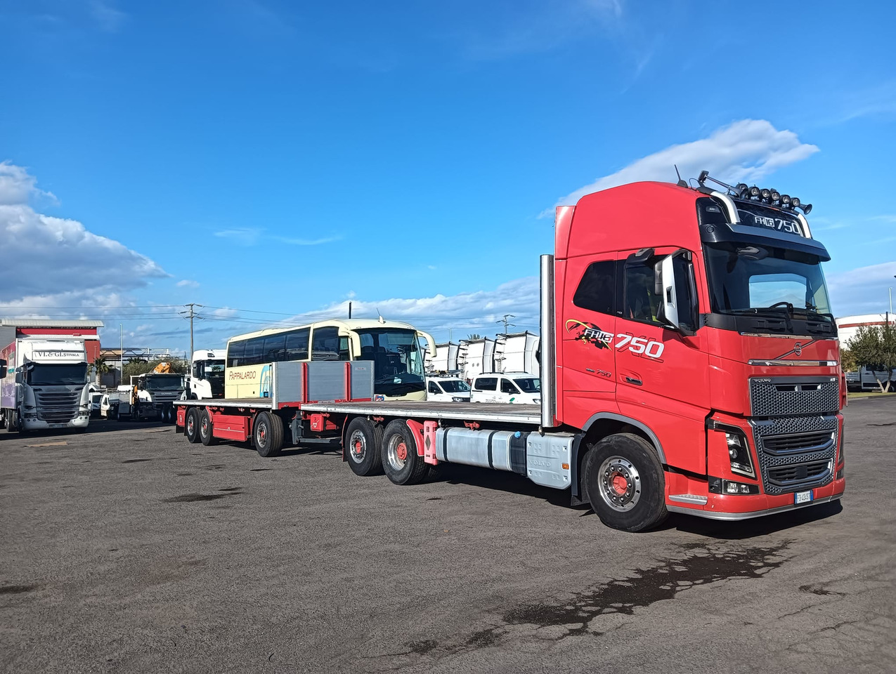 VOLVO FH16 750 - Kamion sa tovarnim sandukom: slika 4 VOLVO FH16 750 - Kamion sa tovarnim sandukom: slika 4