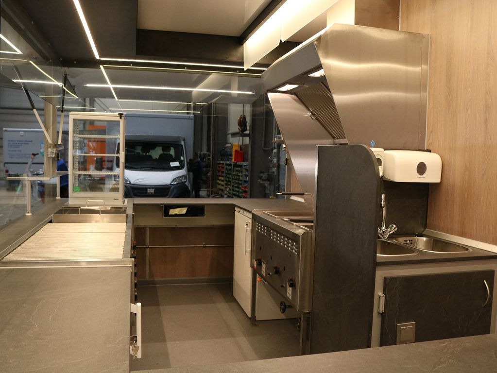 Esselmann Imbiss Foodtrailer Verkaufsanhänger - Prikolica za hrane: slika 5 Esselmann Imbiss Foodtrailer Verkaufsanhänger - Prikolica za hrane: slika 5