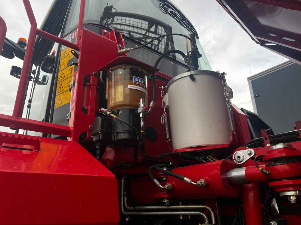 Grimme REXOR 6300 Platinum - Kombajn za repu: slika 2 Grimme REXOR 6300 Platinum - Kombajn za repu: slika 2