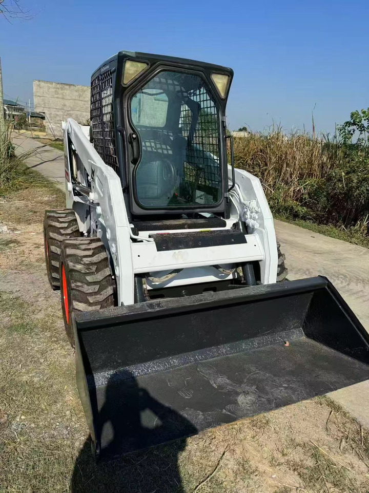 Bobcat S130 - Mini utovarivač: slika 3 Bobcat S130 - Mini utovarivač: slika 3