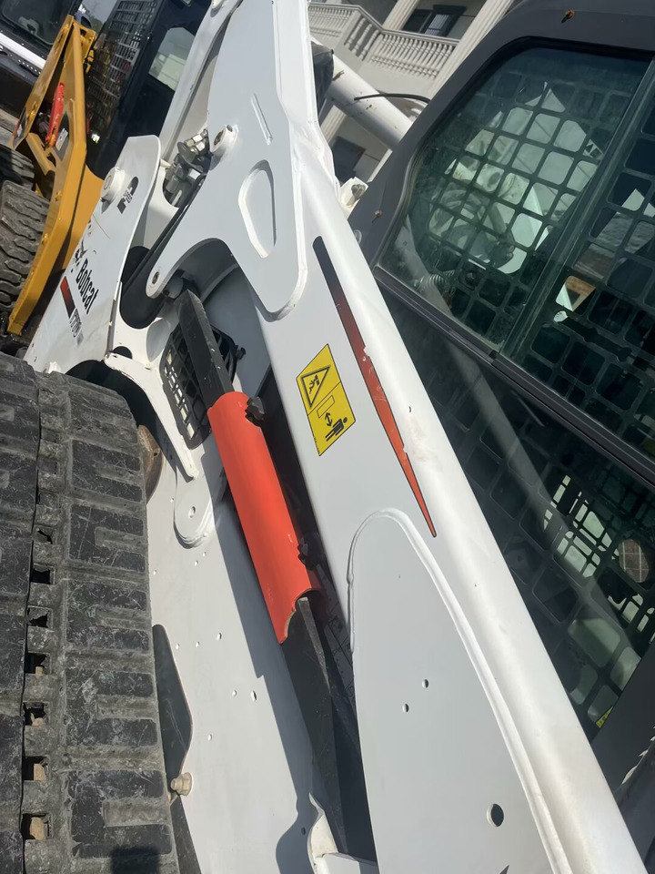 Bobcat T770 - Mini utovarivač: slika 2 Bobcat T770 - Mini utovarivač: slika 2