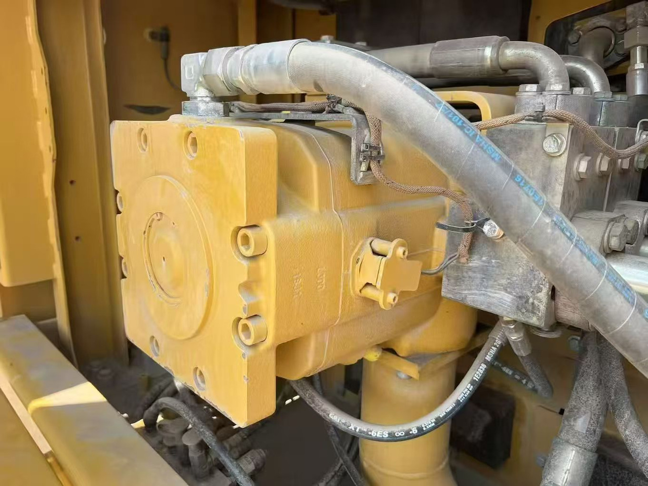 CAT 390F - Bager guseničar: slika 2 CAT 390F - Bager guseničar: slika 2