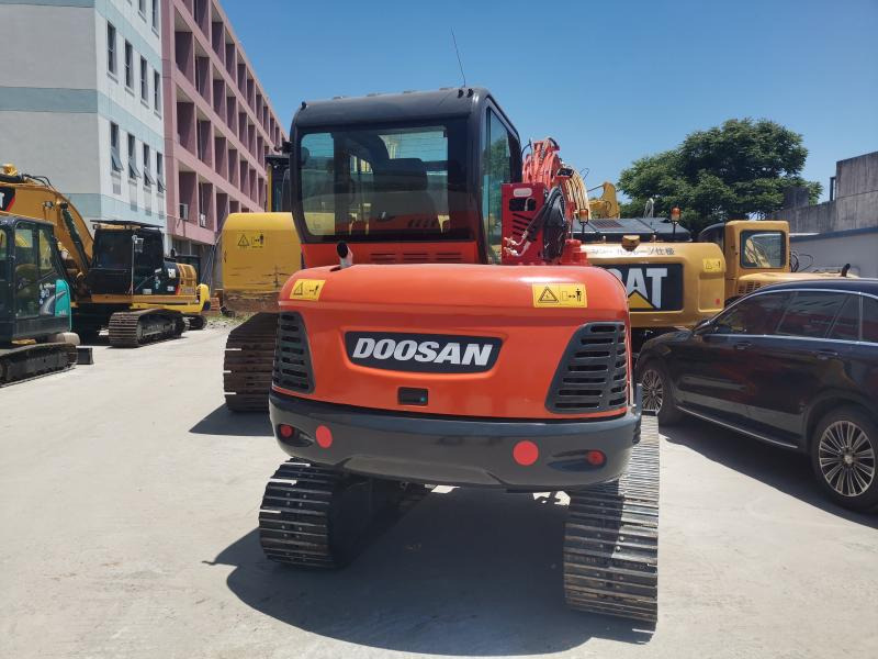 Doosan DX60 - Mini bager: slika 2 Doosan DX60 - Mini bager: slika 2