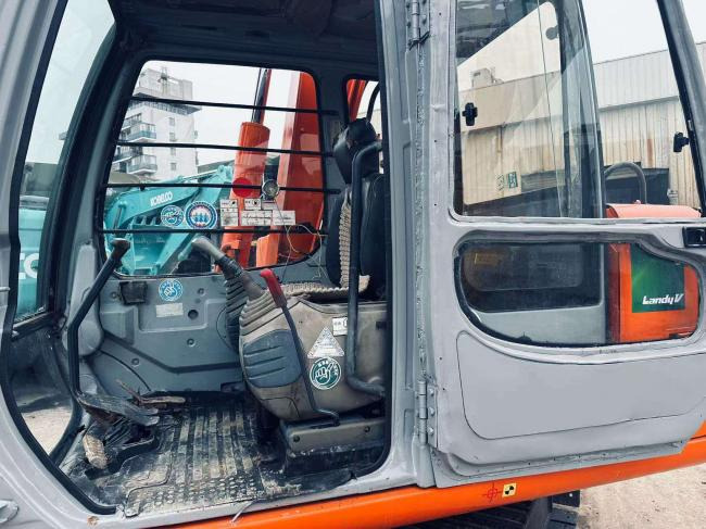 Hitachi EX60 - Bager guseničar: slika 3 Hitachi EX60 - Bager guseničar: slika 3