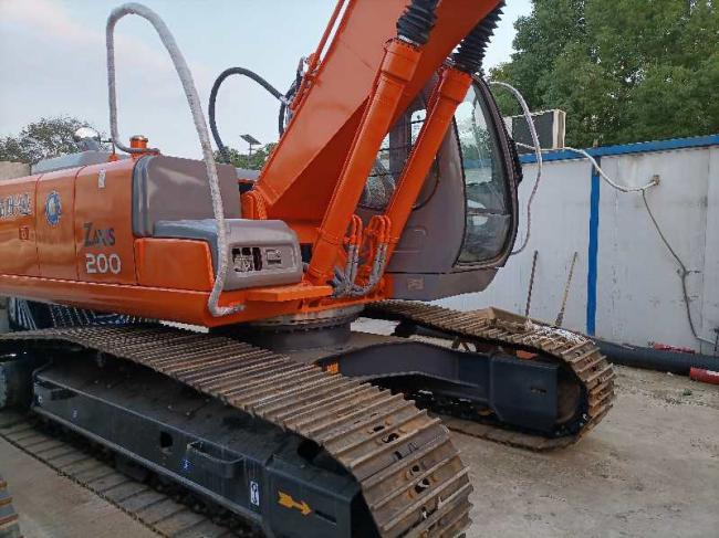 Hitachi zaxis 200 - Bager guseničar: slika 5 Hitachi zaxis 200 - Bager guseničar: slika 5