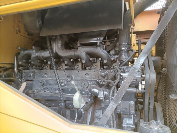 Komatsu WA470 - Utovarivač točkaš: slika 4 Komatsu WA470 - Utovarivač točkaš: slika 4