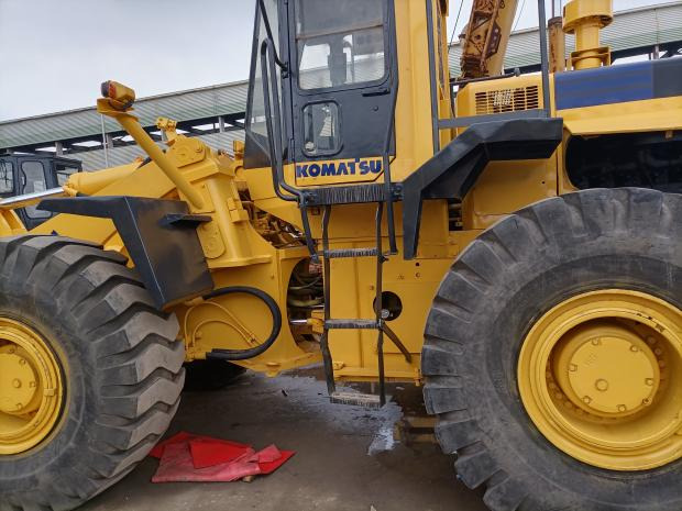 Komatsu WA470 - Utovarivač točkaš: slika 3 Komatsu WA470 - Utovarivač točkaš: slika 3