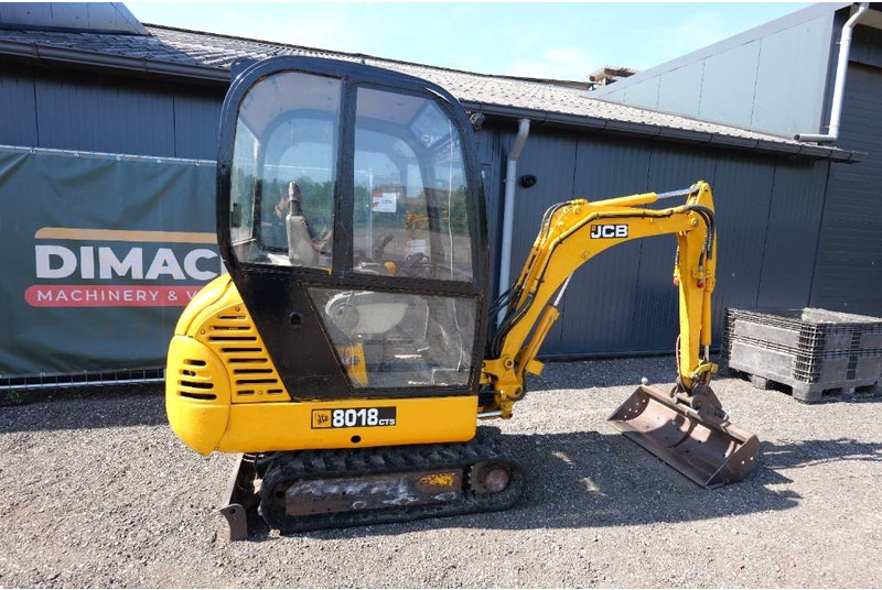 JCB 8018 CTS hydro quick hitch cw05 - Mini bager: slika 2 JCB 8018 CTS hydro quick hitch cw05 - Mini bager: slika 2