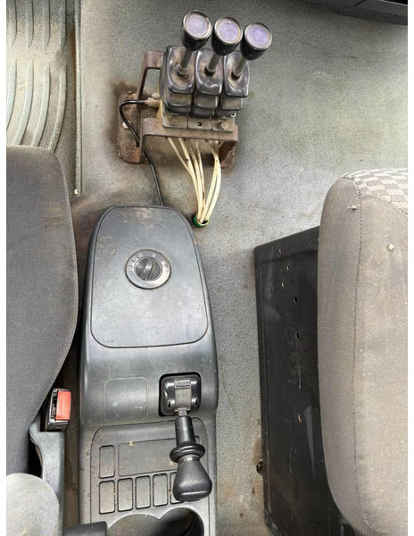 MAN TGA 18.310 haakarm hooklift 4x2 H19F - Kamion sa hidrauličnom kukom: slika 4 MAN TGA 18.310 haakarm hooklift 4x2 H19F - Kamion sa hidrauličnom kukom: slika 4