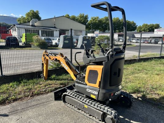 Case CX12D - Mini bager: slika 1 Case CX12D - Mini bager: slika 1