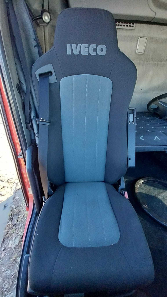 Fotel do IVECO STRALIS 500 - Sedište za Kamion: slika 1 Fotel do IVECO STRALIS 500 - Sedište za Kamion: slika 1