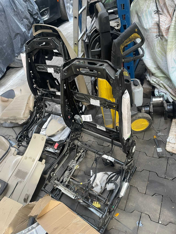 Fotele do Mercedes W 207 kabrio - Sedište za Automobil: slika 1 Fotele do Mercedes W 207 kabrio - Sedište za Automobil: slika 1