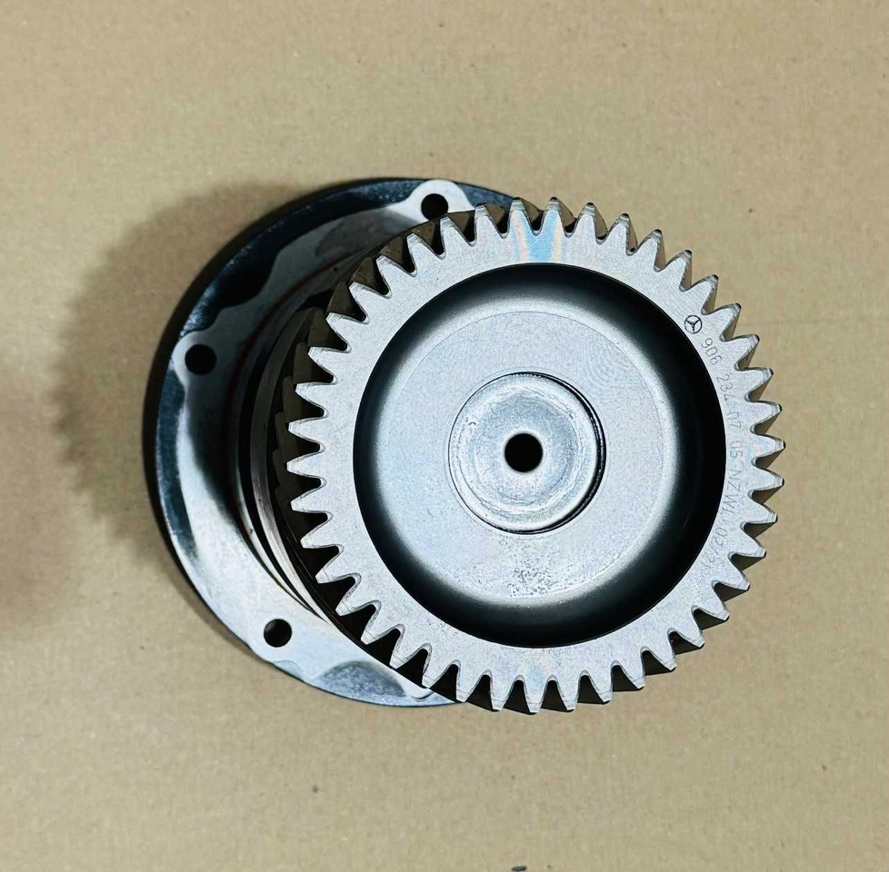 Mercedes MTU PRZYSTAWKA odbioru mocy PTO pompy hydrauliki Setra Class - Rezervni deo za Kamion: slika 2 Mercedes MTU PRZYSTAWKA odbioru mocy PTO pompy hydrauliki Setra Class - Rezervni deo za Kamion: slika 2