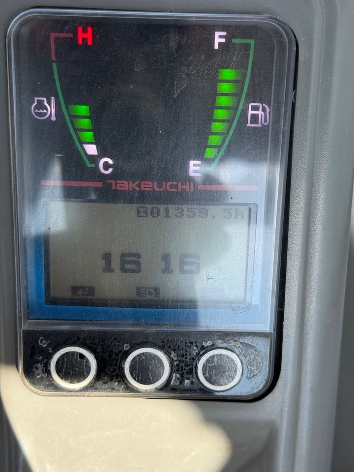 Mini bager Takeuchi TB216: slika 10