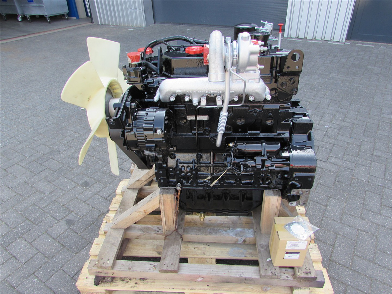 Mitsubishi RECON D04FR -KDP2TAAC / D04FR 74Kw @ 2000 rpm - Motor za Bager: slika 1 Mitsubishi RECON D04FR -KDP2TAAC / D04FR 74Kw @ 2000 rpm - Motor za Bager: slika 1