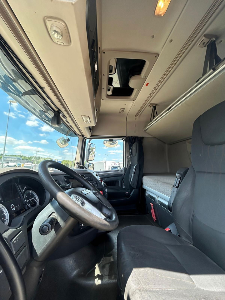 DAF XF 480 bj. 2018 / Euro 6 / Automaat/ Smart 2 tacho - Tegljač: slika 1 DAF XF 480 bj. 2018 / Euro 6 / Automaat/ Smart 2 tacho - Tegljač: slika 1