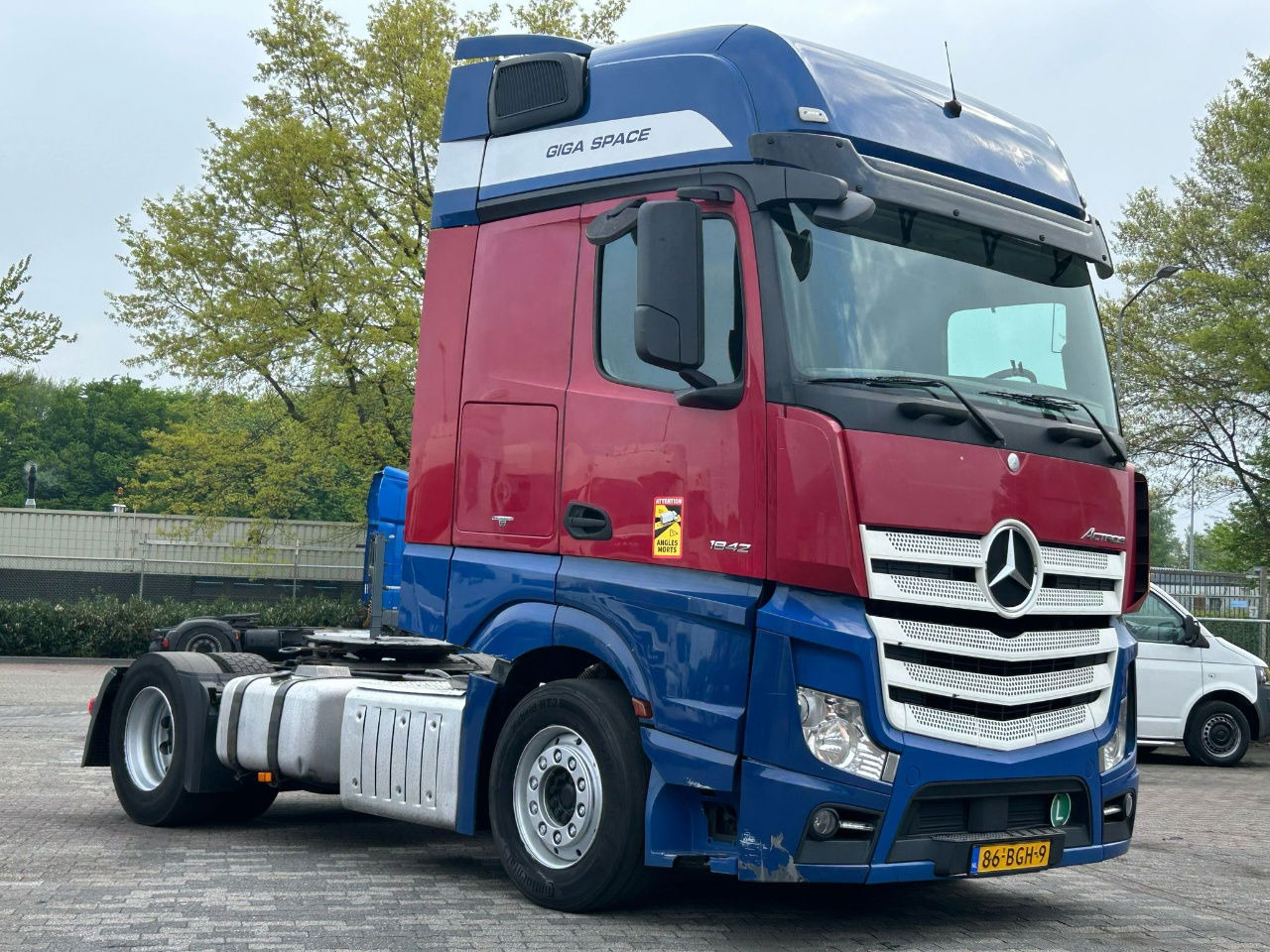 Mercedes-Benz Actros Euro 6 / BJ. 2015 / APK - Tegljač: slika 2 Mercedes-Benz Actros Euro 6 / BJ. 2015 / APK - Tegljač: slika 2