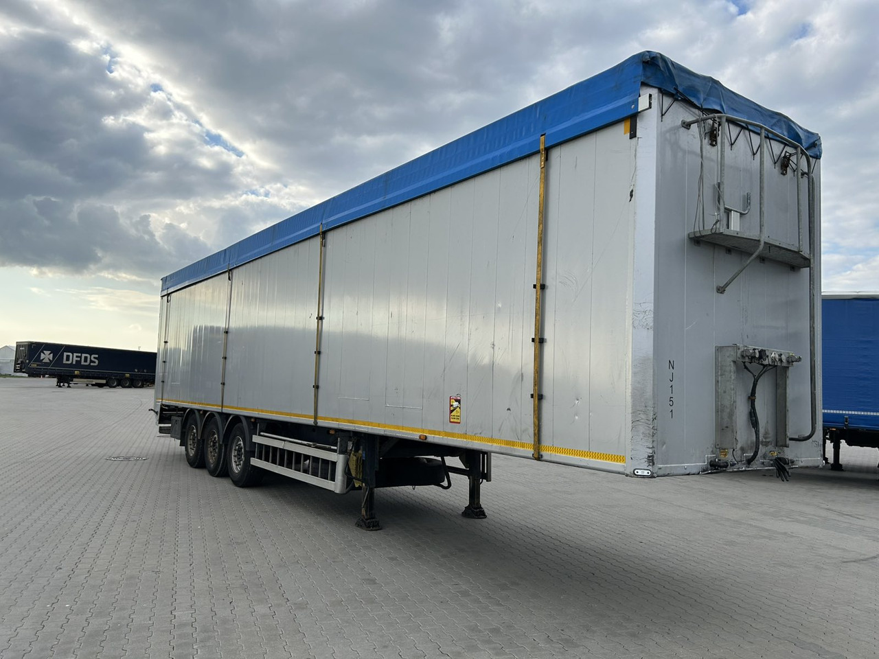 BODEX KIS 3F - Poluprikolica sa pokretnim podom: slika 2 BODEX KIS 3F - Poluprikolica sa pokretnim podom: slika 2