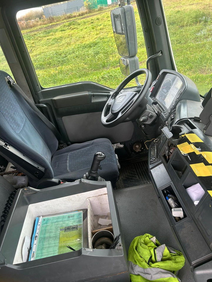 MAN TGA 26.310 - Kamion sa ceradom: slika 4 MAN TGA 26.310 - Kamion sa ceradom: slika 4