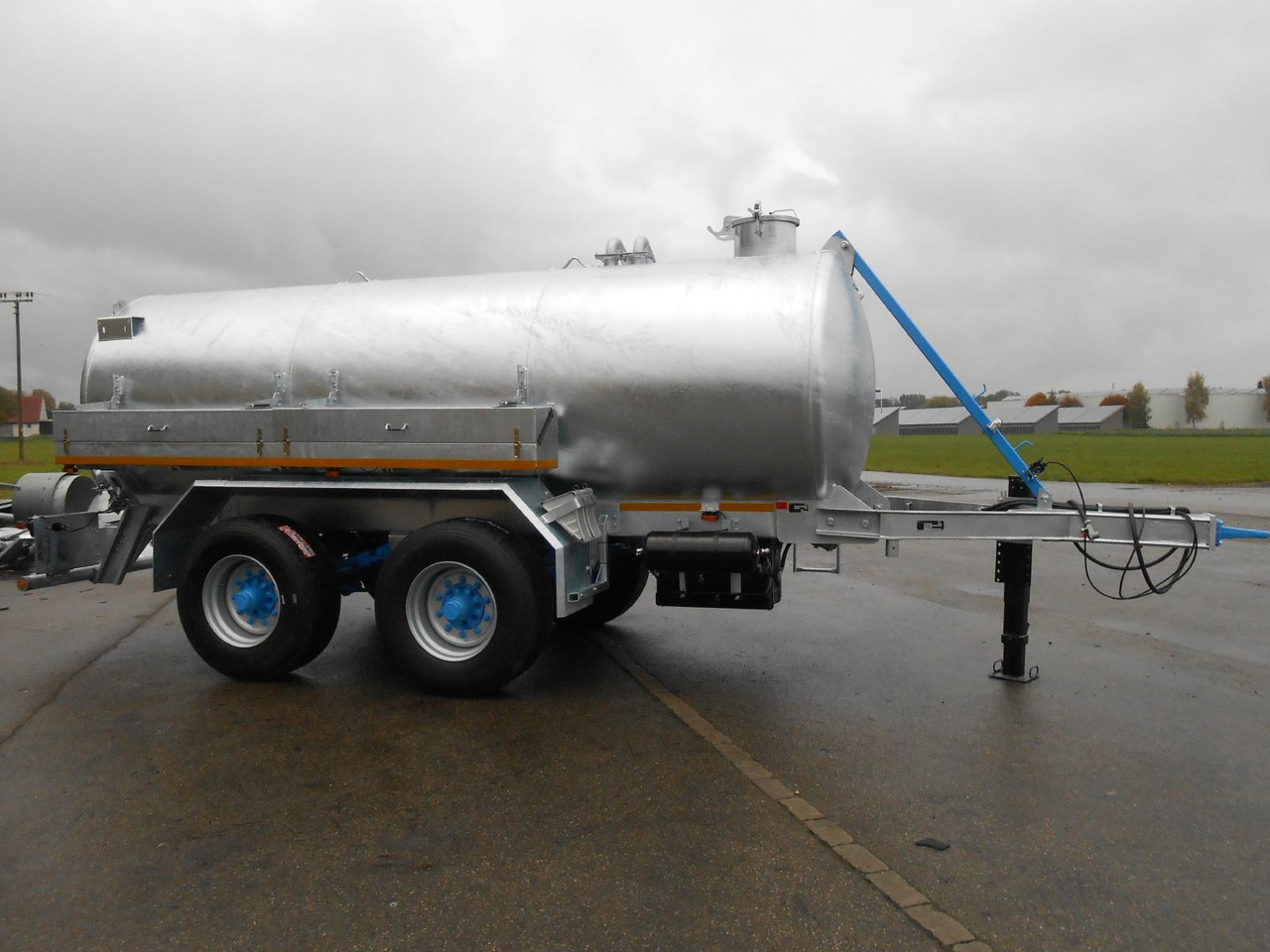 M-Vac 12000l / Wasserfass M-Vac 12000l (12m³) Wasserfass / Wassertank mit 80 km/h Zulassung - Prikolica cisterna: slika 1 M-Vac 12000l / Wasserfass M-Vac 12000l (12m³) Wasserfass / Wassertank mit 80 km/h Zulassung - Prikolica cisterna: slika 1