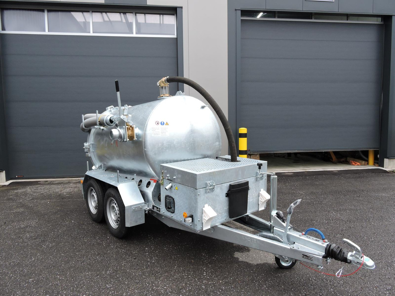 Vacuum system1500l / M-Vac 2000 - Vakuumska cisterna: slika 2 Vacuum system1500l / M-Vac 2000 - Vakuumska cisterna: slika 2