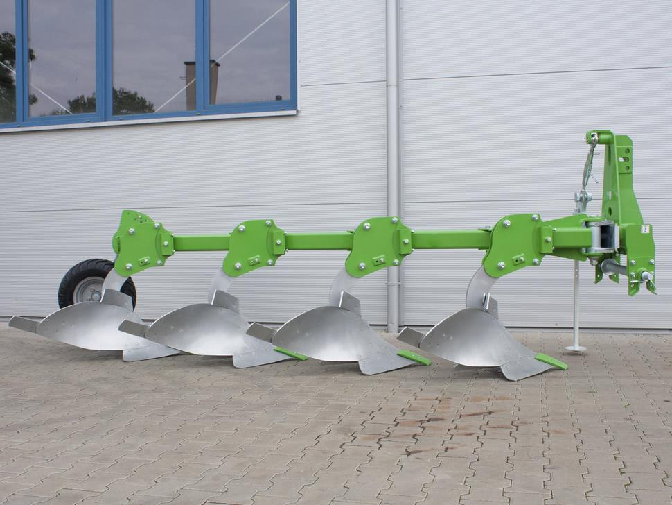 Bomet Pflüge / Single-beam plow / Charrue mono-poutre / Aratro / Плуг / Pług jednobelkowy Libra 3+1 - Plug: slika 2 Bomet Pflüge / Single-beam plow / Charrue mono-poutre / Aratro / Плуг / Pług jednobelkowy Libra 3+1 - Plug: slika 2