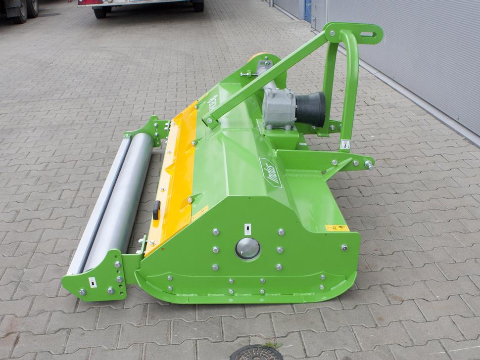 Bomet Schlegelmulcher / Flail mower / Faucheuse à fléaux / condizionatore a flagelli / Мульчер / Kosiarka bijakowa Indus 2 m - Tarup: slika 3 Bomet Schlegelmulcher / Flail mower / Faucheuse à fléaux / condizionatore a flagelli / Мульчер / Kosiarka bijakowa Indus 2 m - Tarup: slika 3