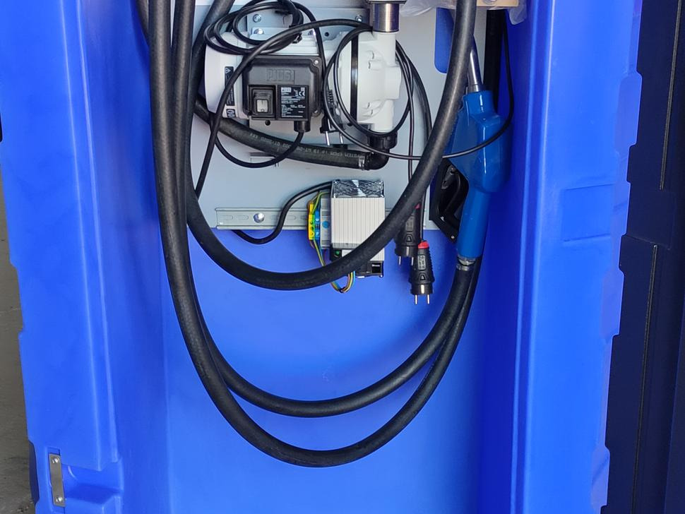 DC AdBlue-Behälter / AdBlue tank / Cuve à AdBlue / Serbatoio / Depósito / Бак для AdBlue / Zbiornik AdBlue 1500 l - Rezervoar za skladištenje: slika 4 DC AdBlue-Behälter / AdBlue tank / Cuve à AdBlue / Serbatoio / Depósito / Бак для AdBlue / Zbiornik AdBlue 1500 l - Rezervoar za skladištenje: slika 4