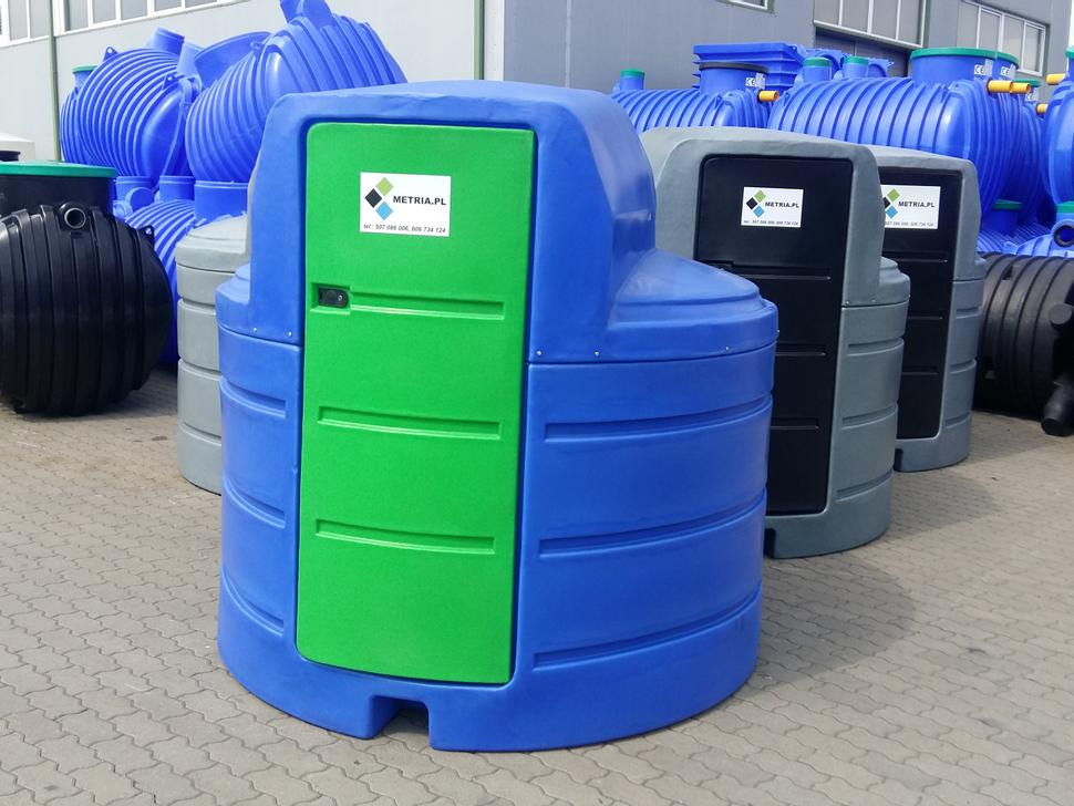 DC AdBlue tank / Cuve à AdBlue / Serbatoio per AdBlue / Бак для AdBlue / Adblue 2500 l - Rezervoar za skladištenje: slika 1 DC AdBlue tank / Cuve à AdBlue / Serbatoio per AdBlue / Бак для AdBlue / Adblue 2500 l - Rezervoar za skladištenje: slika 1