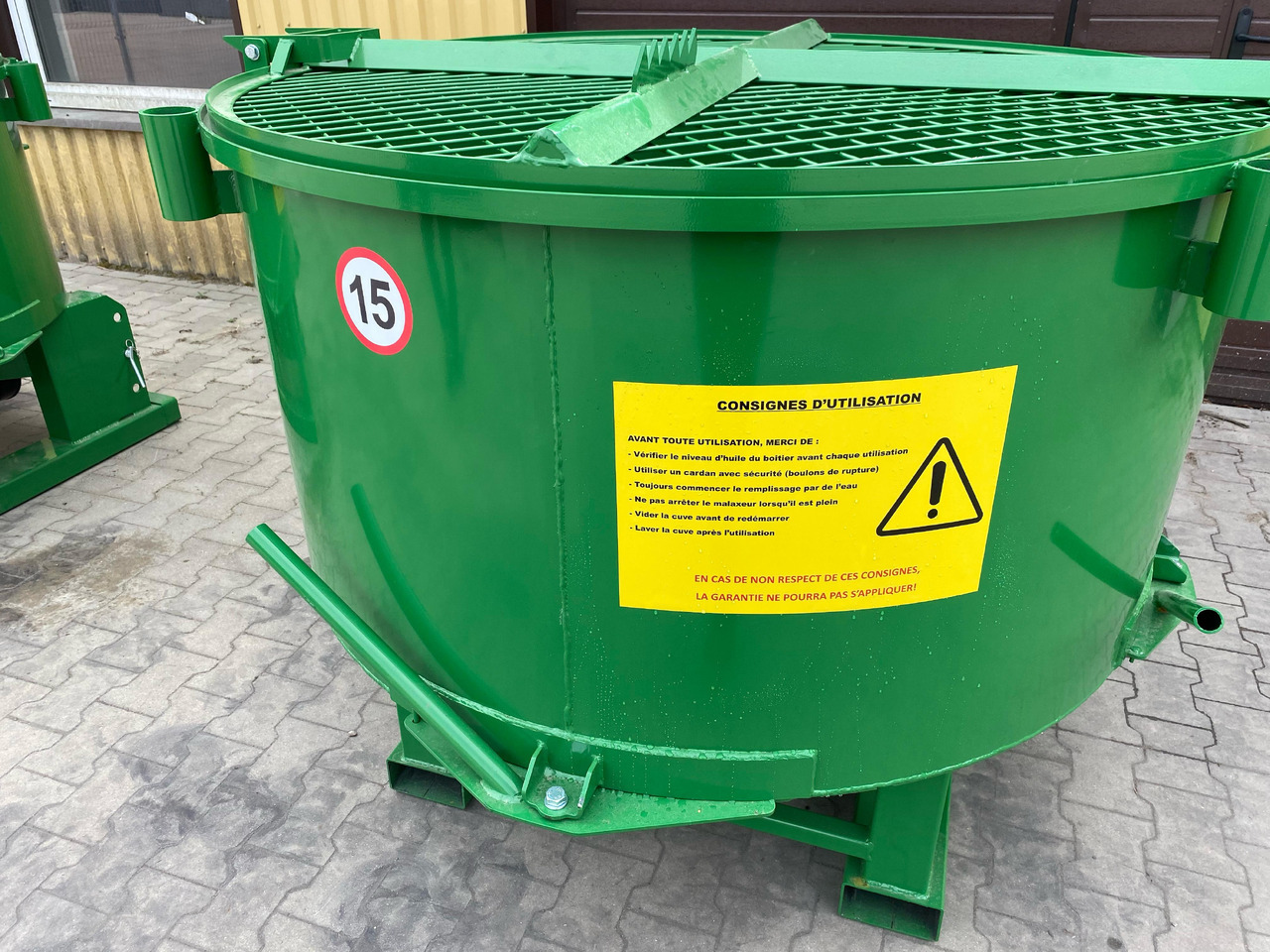 DC Betonmischer / Hydraulic concrete mixer / Malaxeur à béton hydraulique / Betoniera / Бетономешалка с гидравлическим приводом / Betoniarka hydrauliczna 800 l - Mešalica za beton: slika 5 DC Betonmischer / Hydraulic concrete mixer / Malaxeur à béton hydraulique / Betoniera / Бетономешалка с гидравлическим приводом / Betoniarka hydrauliczna 800 l - Mešalica za beton: slika 5