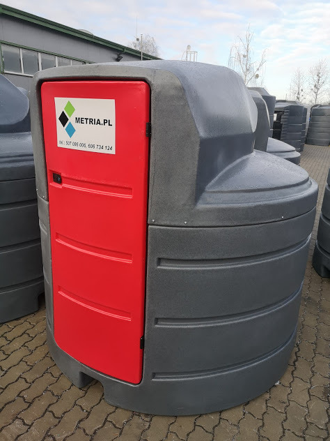 DC Dieseltank / Double-walled fuel tank for diesel fuel / Cuve à gasoil / Sebatoio gasolio / Бак для дизельного топлива / Zbiornik 2500 l - Rezervoar za skladištenje: slika 2 DC Dieseltank / Double-walled fuel tank for diesel fuel / Cuve à gasoil / Sebatoio gasolio / Бак для дизельного топлива / Zbiornik 2500 l - Rezervoar za skladištenje: slika 2
