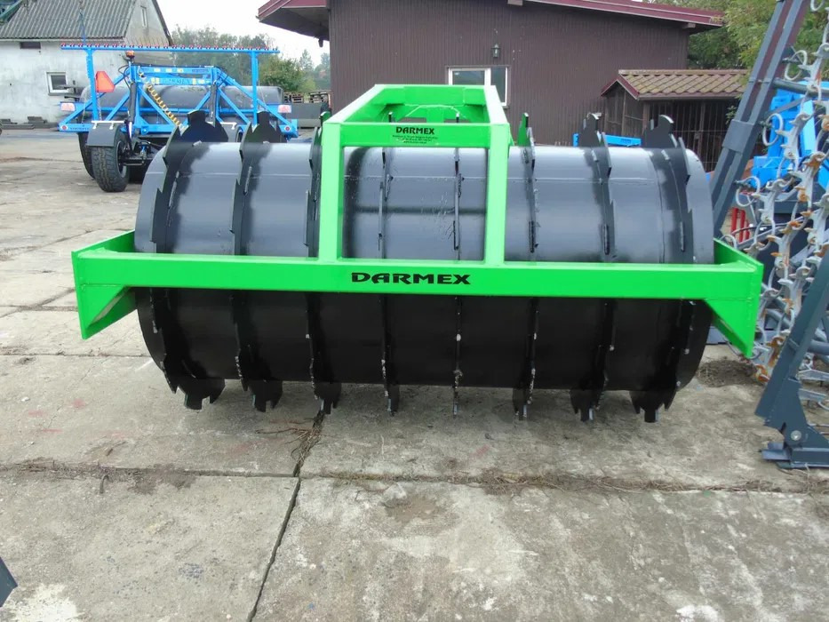 Darmex Silowalze / Silage compaction roller / Rouleau de l’ensilage / Rullo /Rodillo / Wał do gniecenia pryzm 2,2 m - Valjak za poljoprivredu: slika 2 Darmex Silowalze / Silage compaction roller / Rouleau de l’ensilage / Rullo /Rodillo / Wał do gniecenia pryzm 2,2 m - Valjak za poljoprivredu: slika 2