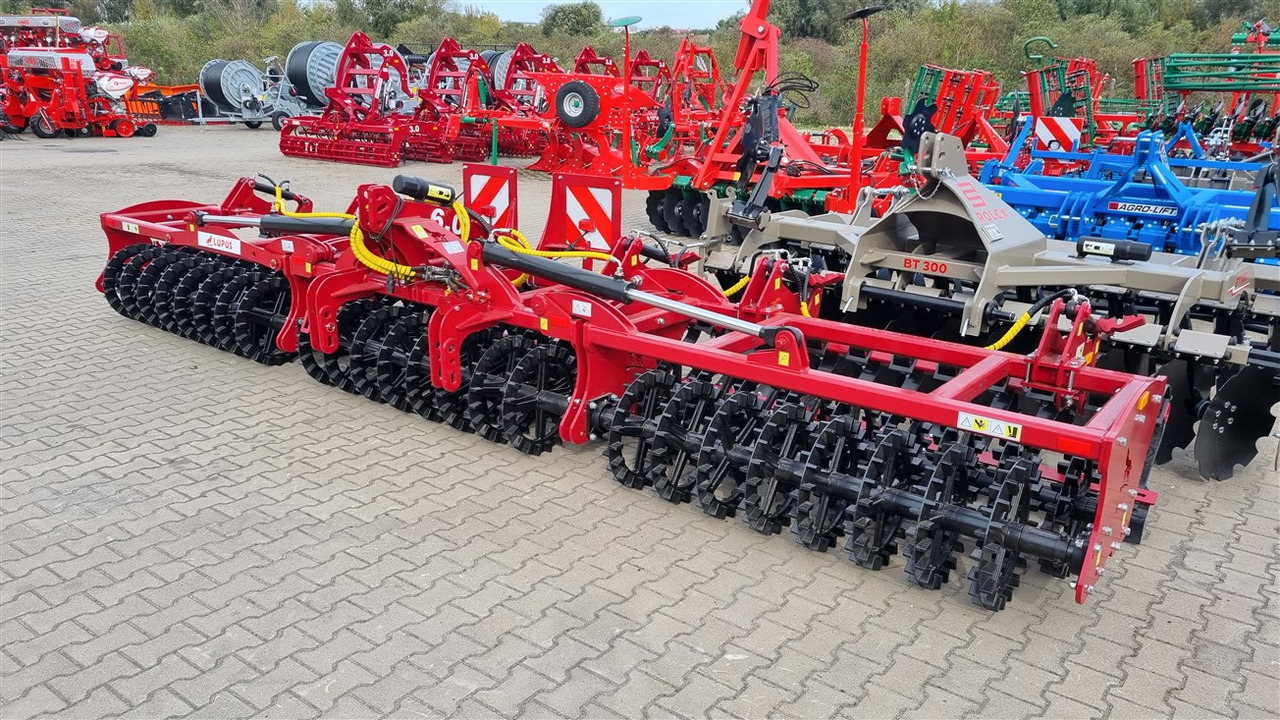 Lupus Crosskillwalze / Crosskill roller / Rouleau / Wał 6 m - Valjak za poljoprivredu: slika 4 Lupus Crosskillwalze / Crosskill roller / Rouleau / Wał 6 m - Valjak za poljoprivredu: slika 4