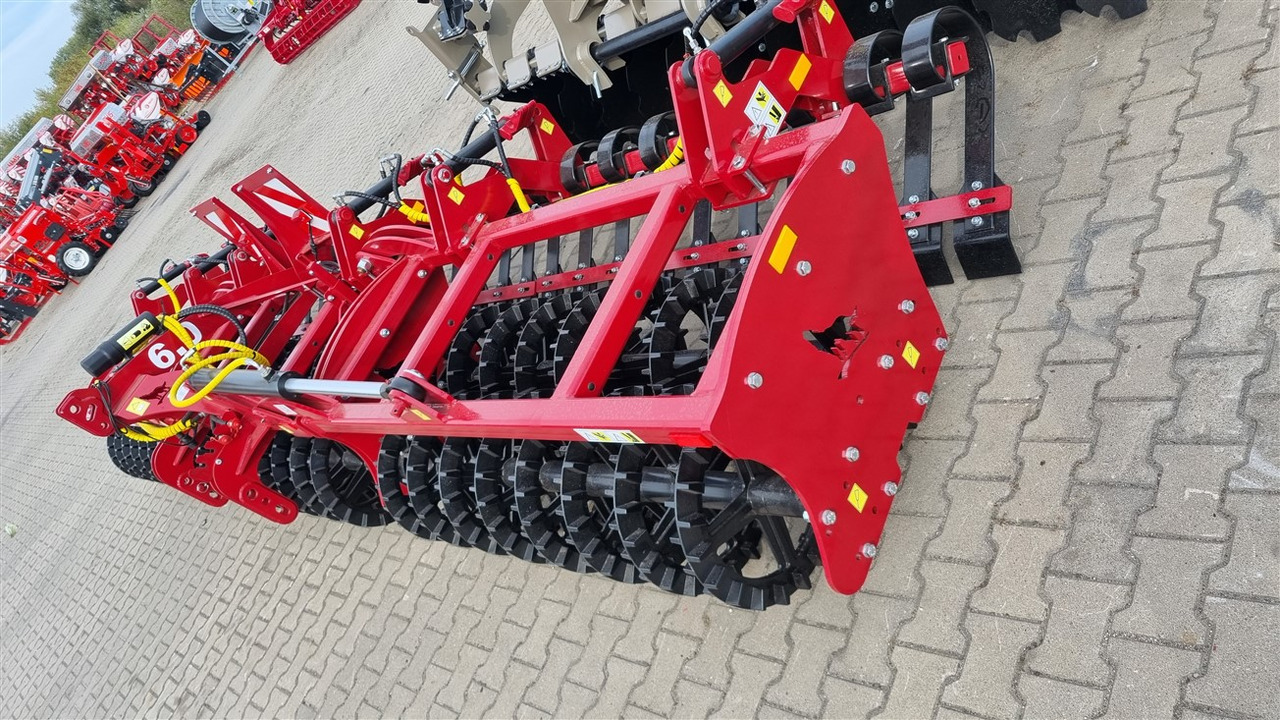 Lupus Crosskillwalze / Crosskill roller / Rouleau / Wał 6 m - Valjak za poljoprivredu: slika 5 Lupus Crosskillwalze / Crosskill roller / Rouleau / Wał 6 m - Valjak za poljoprivredu: slika 5