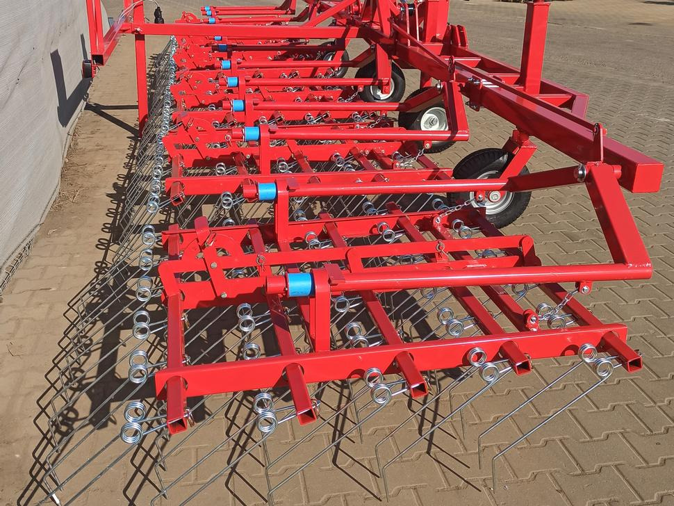 METAL-TECHNIK Hackstriegel / Weeder / Herse étrille / Sarchiatrice / Прополочная машина / Chwastownik 9 m - Češljasta drljača: slika 2 METAL-TECHNIK Hackstriegel / Weeder / Herse étrille / Sarchiatrice / Прополочная машина / Chwastownik 9 m - Češljasta drljača: slika 2