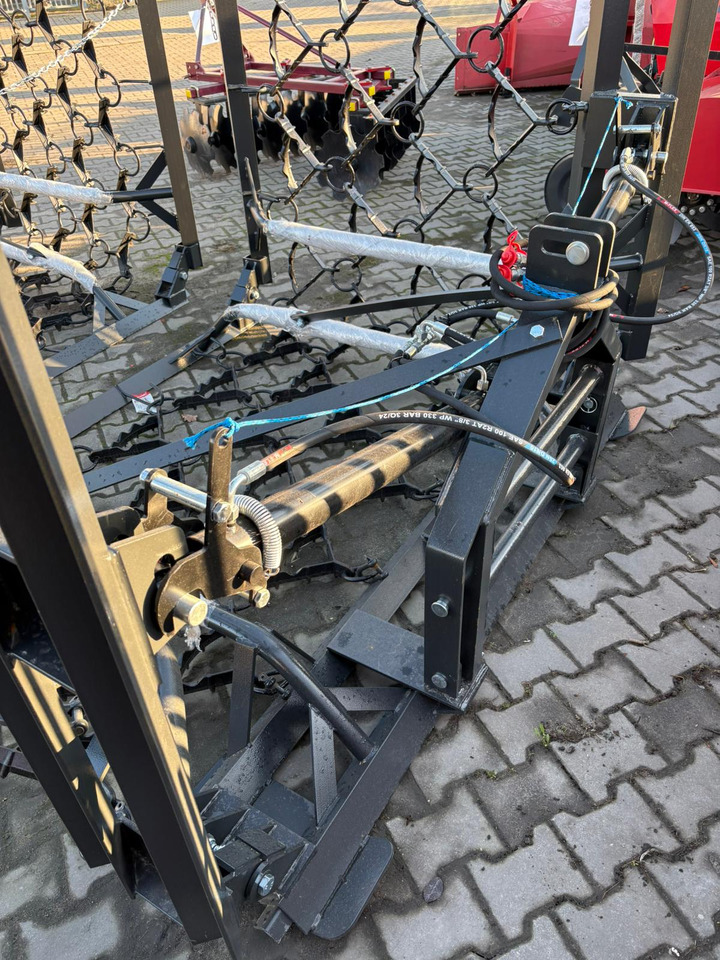 Metal-Technik Wiesenegge / Meadow harrow / Herse de prairie / Strigliatrice / Lanza de prado / Полевая волокуша / Włóka łąkowa 6 m - Lančana drljača: slika 3 Metal-Technik Wiesenegge / Meadow harrow / Herse de prairie / Strigliatrice / Lanza de prado / Полевая волокуша / Włóka łąkowa 6 m - Lančana drljača: slika 3