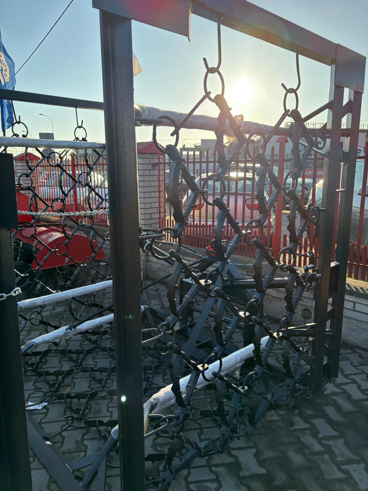 Metal-Technik Wiesenegge / Meadow harrow / Herse de prairie / Strigliatrice / Lanza de prado / Полевая волокуша / Włóka łąkowa 6 m - Lančana drljača: slika 2 Metal-Technik Wiesenegge / Meadow harrow / Herse de prairie / Strigliatrice / Lanza de prado / Полевая волокуша / Włóka łąkowa 6 m - Lančana drljača: slika 2