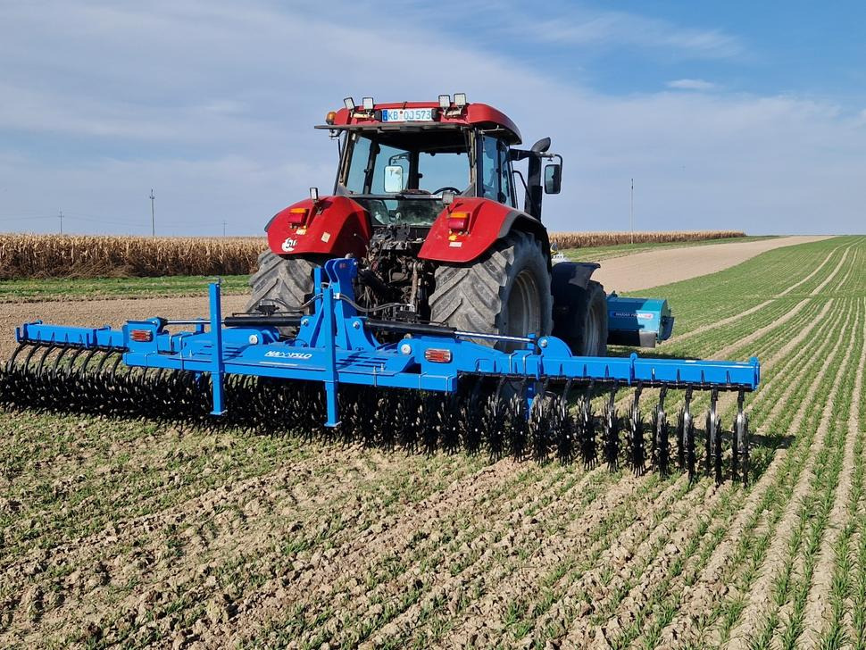 Namysło Rotorstriegel / Rotary hoe / Houe rotative / Ротационная борона / Brona wirnikowa / Pielnik 6,6 m - Kultivator: slika 2 Namysło Rotorstriegel / Rotary hoe / Houe rotative / Ротационная борона / Brona wirnikowa / Pielnik 6,6 m - Kultivator: slika 2