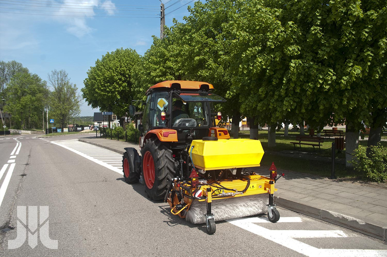 PRONAR Kehrmaschine / Sweeper / Balayeuse / Barredora / Spazzatrice / Подметальная машина / Zamiatarka 1,6 m - Metle za Poljoprivredna mašina: slika 4 PRONAR Kehrmaschine / Sweeper / Balayeuse / Barredora / Spazzatrice / Подметальная машина / Zamiatarka 1,6 m - Metle za Poljoprivredna mašina: slika 4
