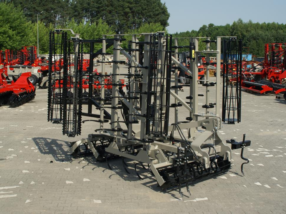 ROLEX Saatbettkombination / Hydraulically cultivator / Vibroculteur / Aggregato di coltivazione / Почвообрабатывающий гидравлический складывающийся агрегат / Agregat uprawowy hydraulicznie składany - Kultivator: slika 1 ROLEX Saatbettkombination / Hydraulically cultivator / Vibroculteur / Aggregato di coltivazione / Почвообрабатывающий гидравлический складывающийся агрегат / Agregat uprawowy hydraulicznie składany - Kultivator: slika 1