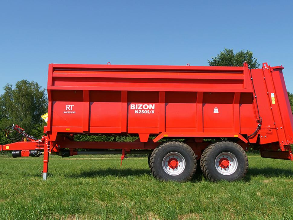 Roltrans Miststreuer / Manure spreader / Epandeur à fumier / Spandiletame / Разбрасыватель органических удобрений / Rozrzutnik obornika N205S/6 BIZON 14 t - Rasipač prirodnog đubirva: slika 3 Roltrans Miststreuer / Manure spreader / Epandeur à fumier / Spandiletame / Разбрасыватель органических удобрений / Rozrzutnik obornika N205S/6 BIZON 14 t - Rasipač prirodnog đubirva: slika 3