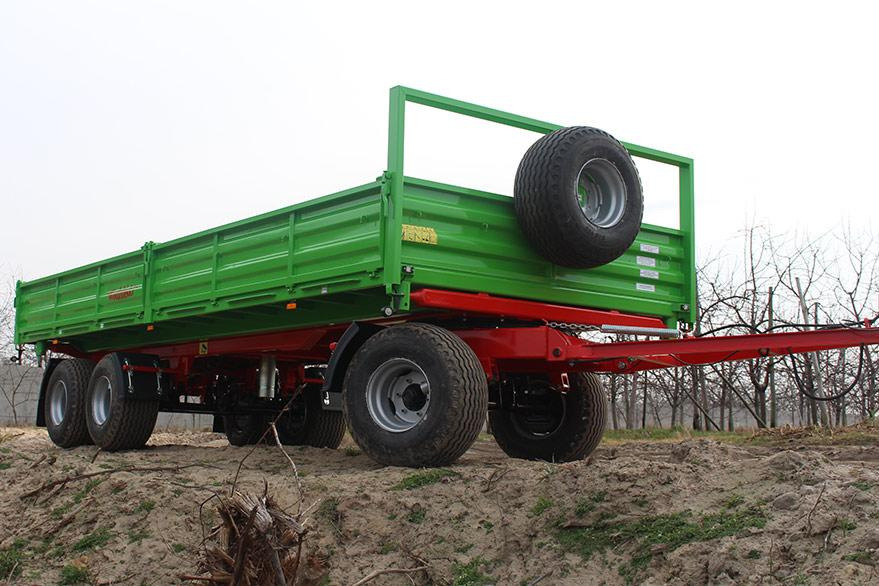 Wodziński Transportplattform für Obstbau / Orchard platform / Plateau de verger / Platforma sadownicza - Platformska prikolica za farmu: slika 1 Wodziński Transportplattform für Obstbau / Orchard platform / Plateau de verger / Platforma sadownicza - Platformska prikolica za farmu: slika 1