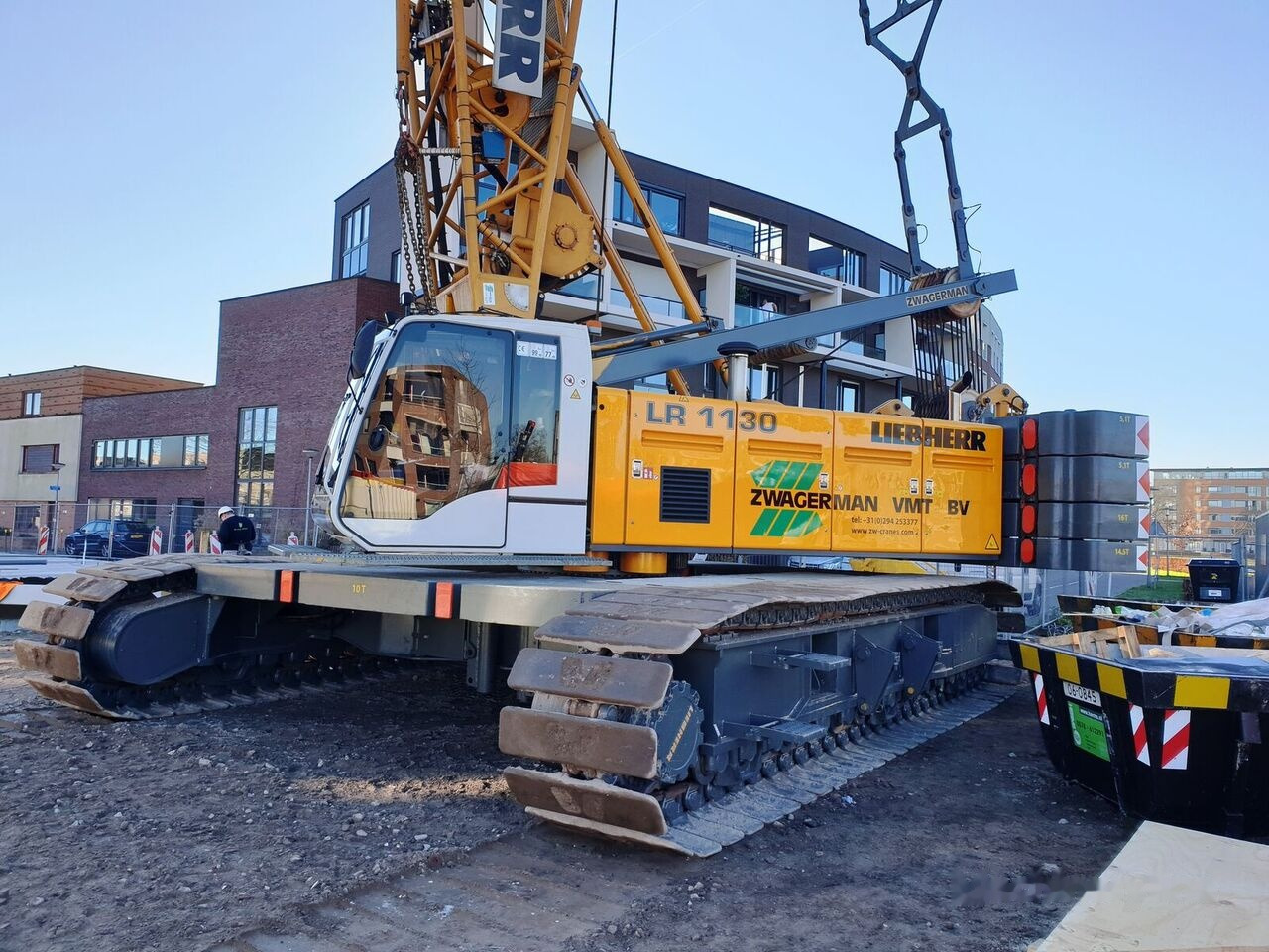 Liebherr LR 1130 - Kran guseničar: slika 1 Liebherr LR 1130 - Kran guseničar: slika 1