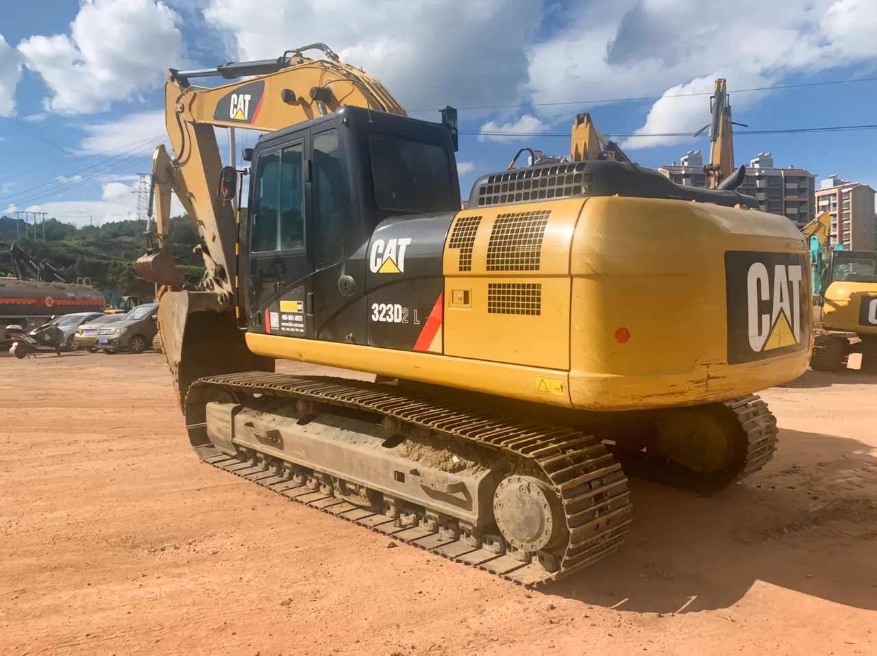 CATERPILLAR 323D2L - Bager guseničar: slika 2 CATERPILLAR 323D2L - Bager guseničar: slika 2