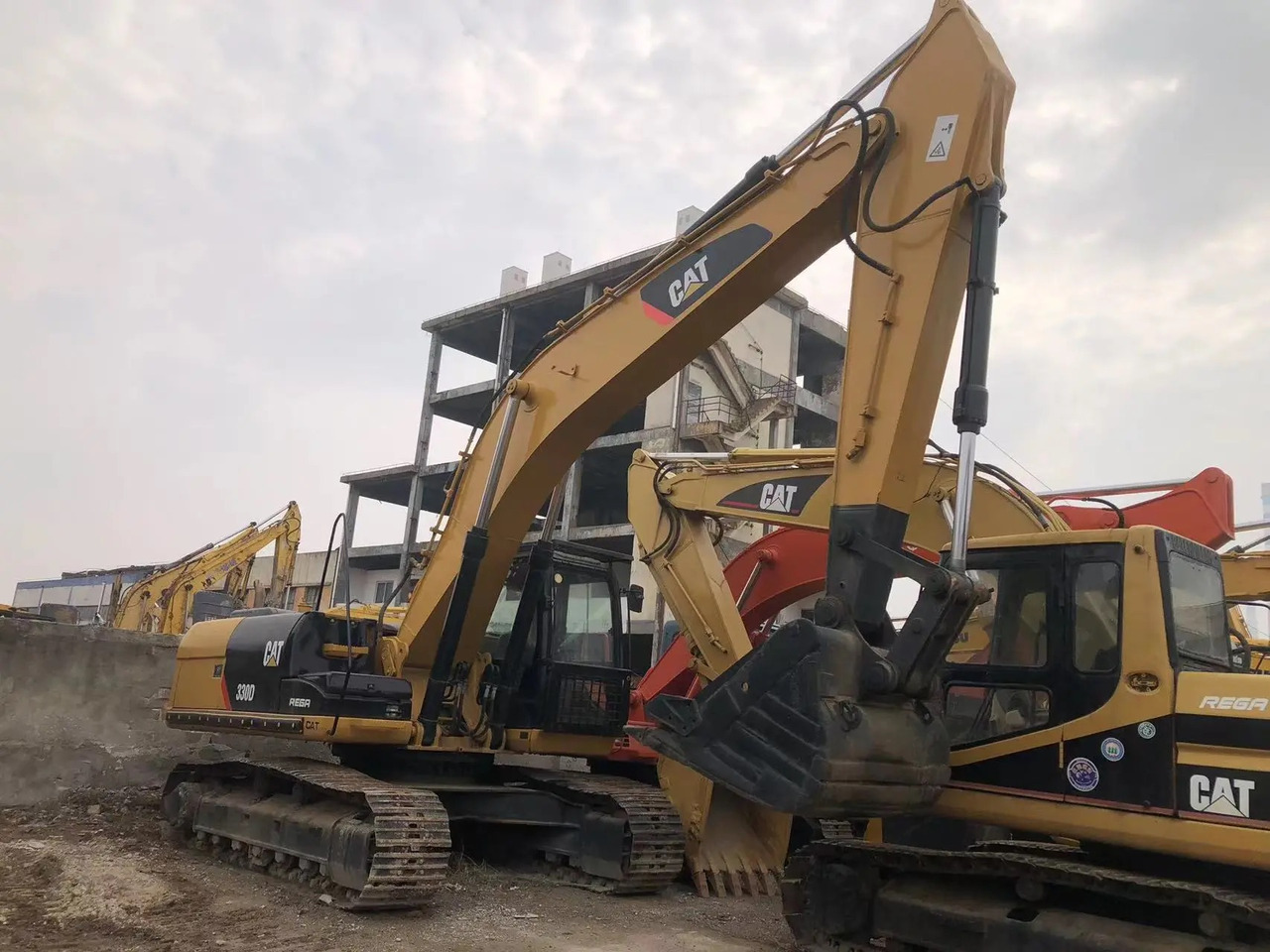CATERPILLAR 330D - Bager guseničar: slika 2 CATERPILLAR 330D - Bager guseničar: slika 2