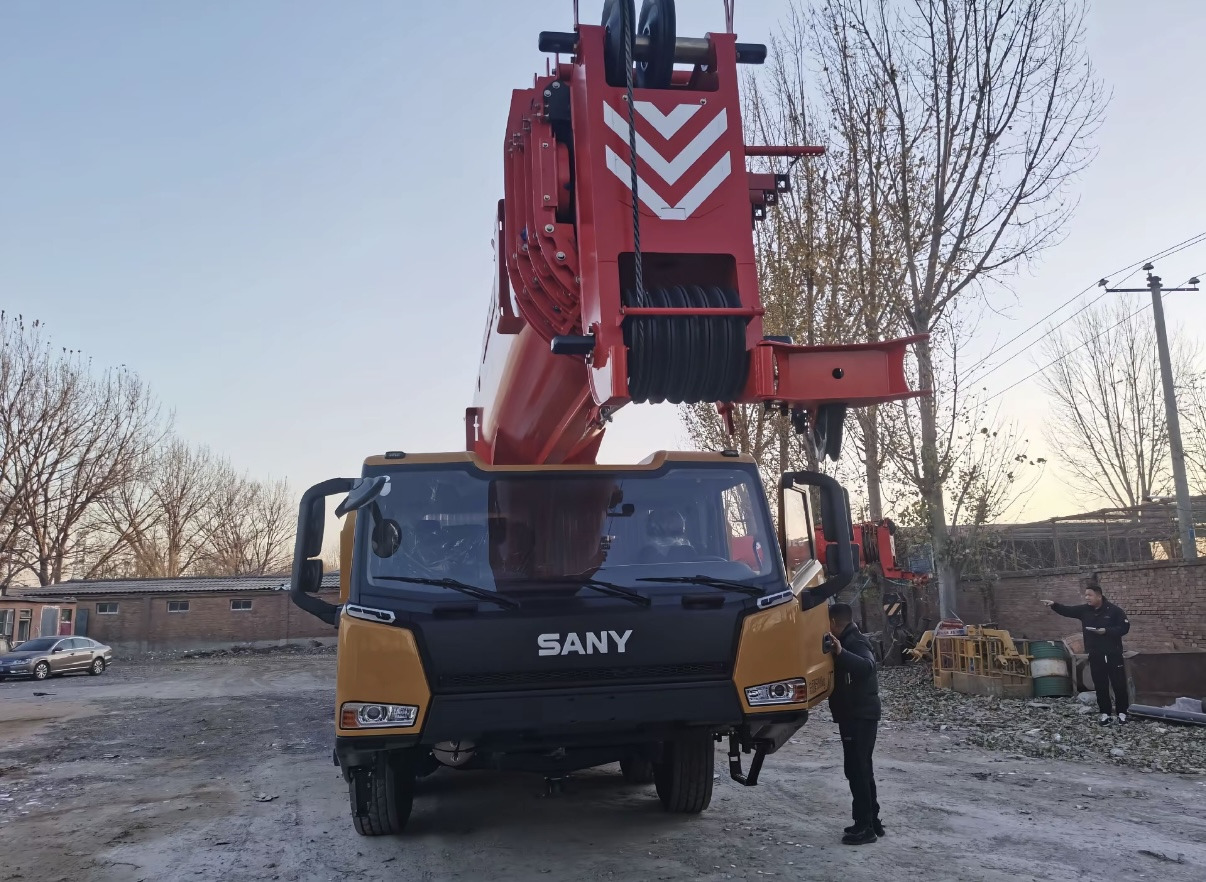 SANY STC1000C5-8 - Pokretni kran: slika 3 SANY STC1000C5-8 - Pokretni kran: slika 3