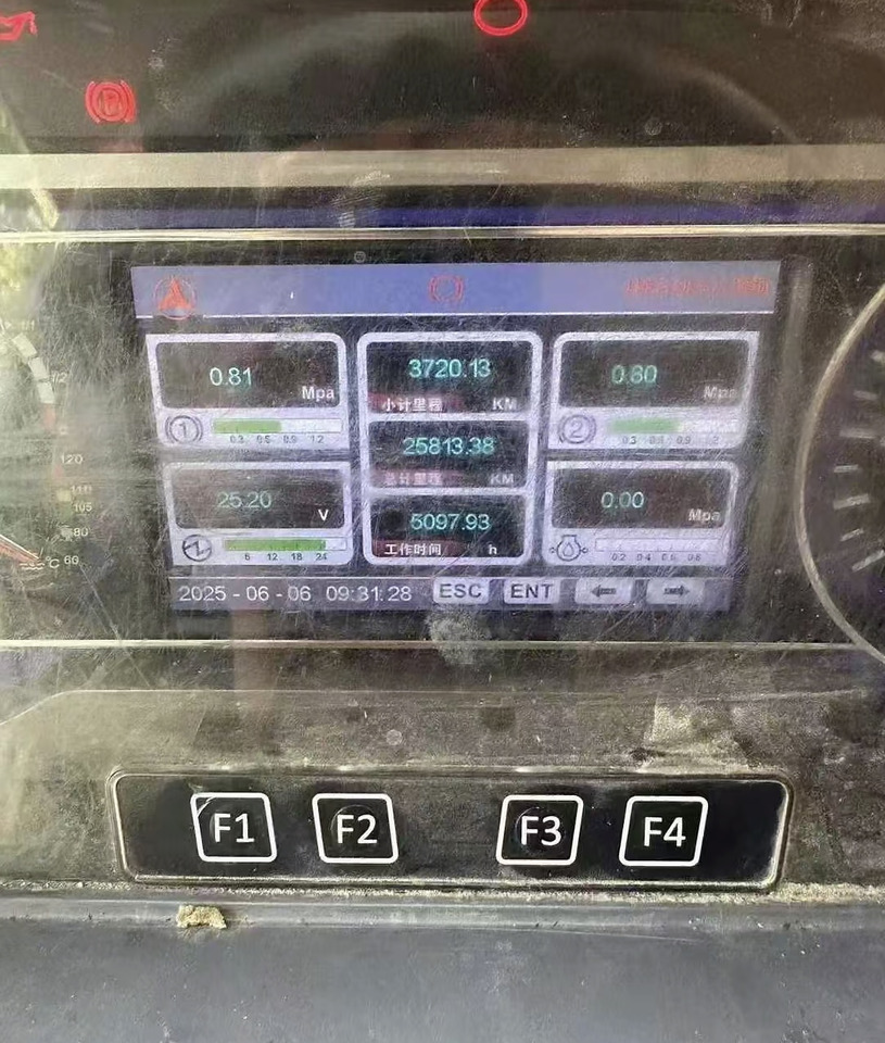 SANY STC800E5 - Pokretni kran: slika 3 SANY STC800E5 - Pokretni kran: slika 3