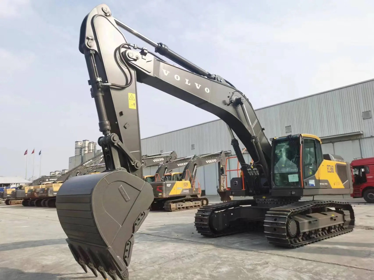 VOLVO EC360 - Bager guseničar: slika 1 VOLVO EC360 - Bager guseničar: slika 1