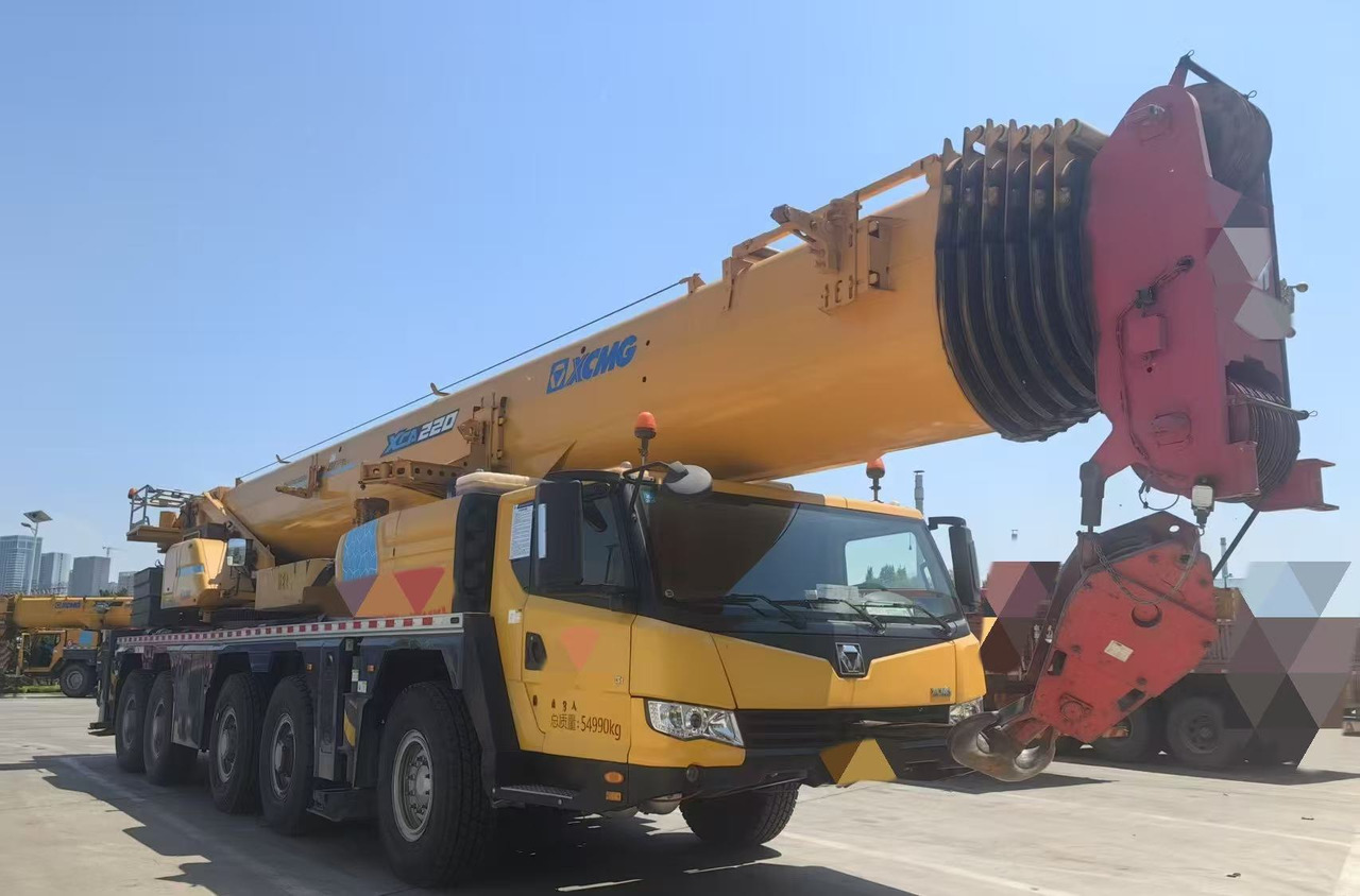 XCMG XCA130L7C - Autokran za sve terene: slika 2 XCMG XCA130L7C - Autokran za sve terene: slika 2